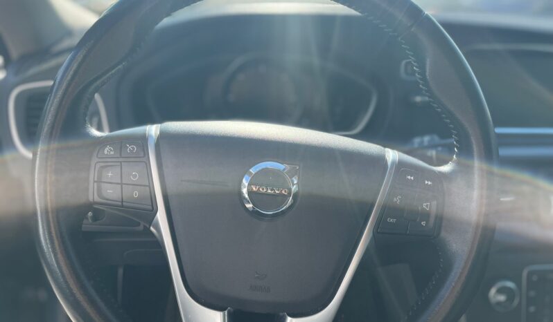 
								VOLVO V40 2.0 D2 R-DESIGN 120CV full									