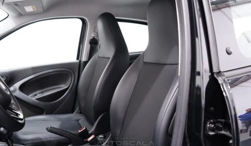 
								SMART FORFOUR EQ PURE ESSENTIAL 56CV full									