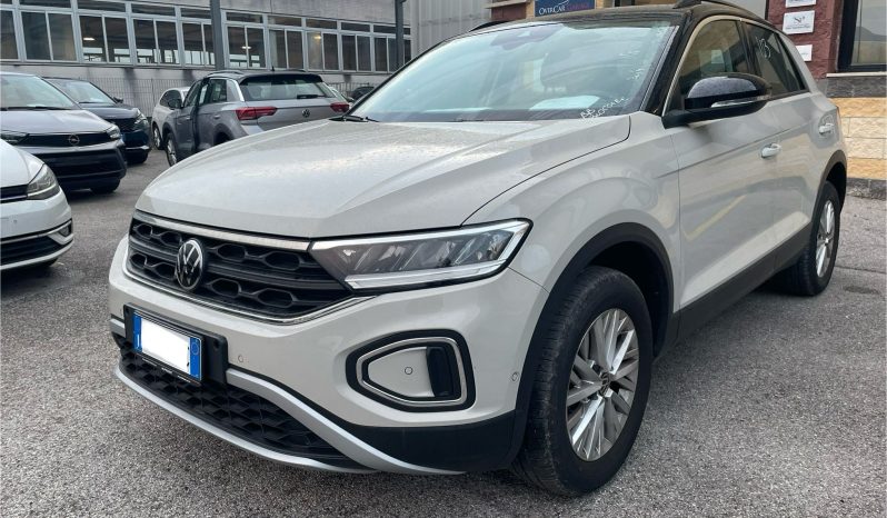 
								VOLKSWAGEN T-ROC 2.0 LIFE DSG 150CV full									