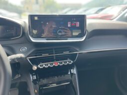 
										PEUGEOT 208 1.2 HYBRID E-DCS ALLURE 110CV full									