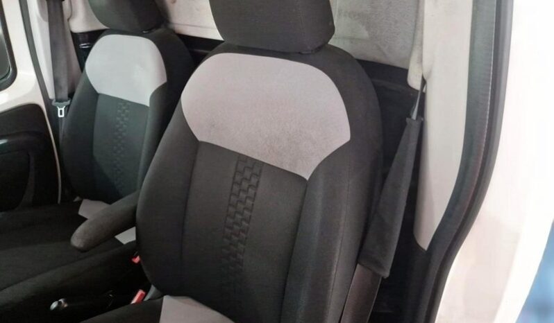 
								FIAT FIORINO 1.3MJT SX 95CV full									