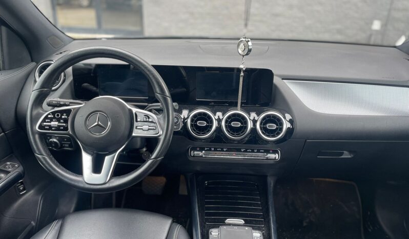 
								MERCEDES GLA200D 2.0 AUTOMATIC SPORT PLUS 150CV full									