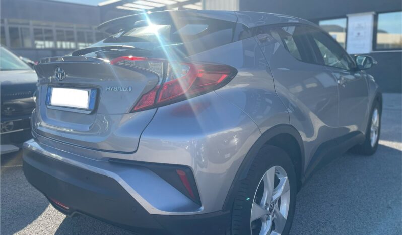 
								TOYOTA CH-R 1.8 ACTIVE E-CVT 97CV full									
