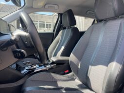 
										PEUGEOT E2008 ALLURE PACK 136CV full									
