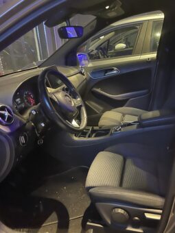 
										MERCEDES CLASSE B 1.5 AUTOMATIC PREMIUM 110CV full									
