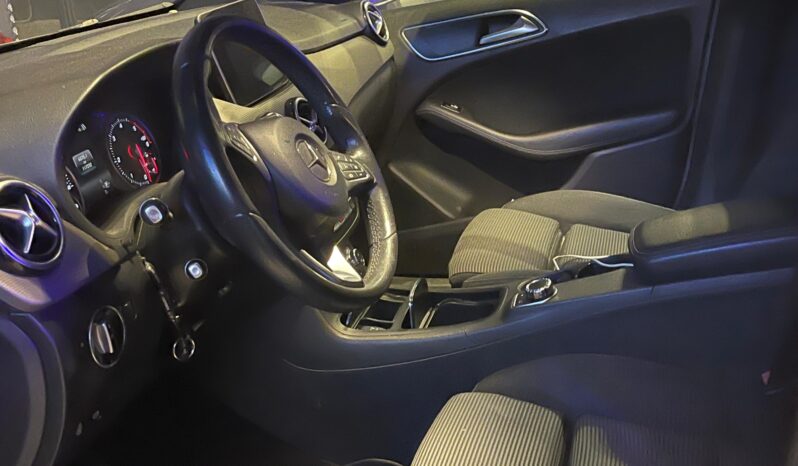 
								MERCEDES CLASSE B 1.5 AUTOMATIC PREMIUM 110CV full									