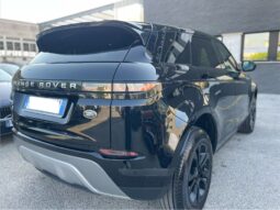 
										RANGE ROVER EVOQUE 2.0 MHEV R-DYNAMIC 150CV full									