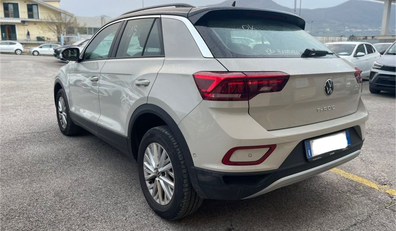 
								VOLKSWAGEN T-ROC 2.0 LIFE DSG 150CV full									
