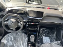 
										PEUGEOT 2008 1.2 HYBRID E-DCS ALLURE 145CV full									