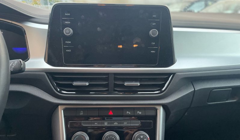 
								VOLKSWAGEN T-ROC 2.0 LIFE DSG 150CV full									