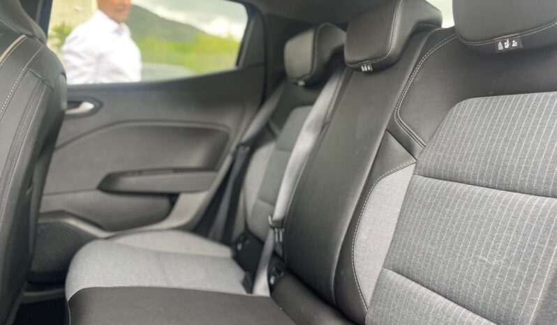 
								RENAULT CLIO 1.0TCE TECHNO 90CV full									