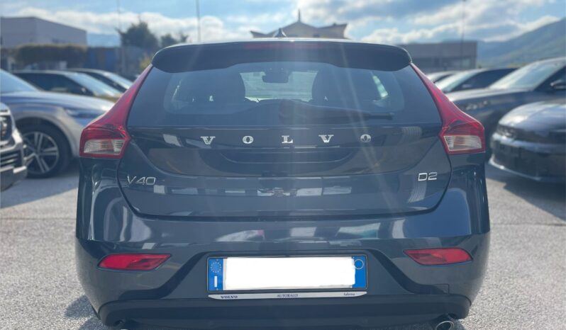 
								VOLVO V40 2.0 D2 R-DESIGN 120CV full									