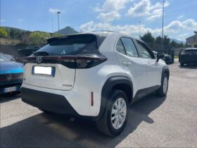 TOYOTA YARIS CROSS 1.5 HYBRID E-CVT BUSINESS 93CV