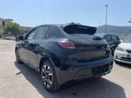 
										PEUGEOT 208 1.2 HYBRID E-DCS ALLURE 110CV full									