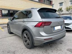 
										VOLKSWAGEN TIGUAN 2.0 R-LINE 150CV full									