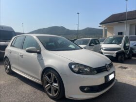 VOLKSWAGEN GOLF 1.4 HIGHLINE R-LINE DSG 120CV