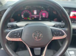 
										VOLKSWAGEN GOLF 1.0 ETSI LIFE DSG 110CV full									