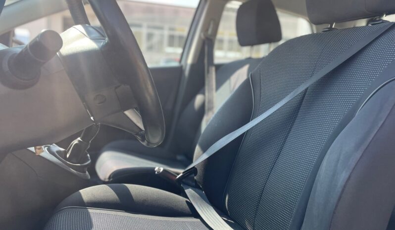 
								MAZDA 2 1.4 FUN 68CV full									