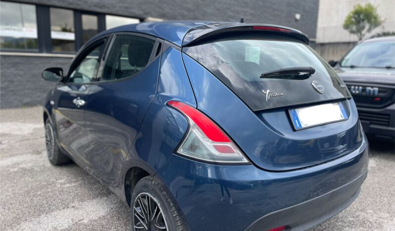 
								LANCIA YPSILON 1.0 FIREFLY HYBRID SILVER PLUS 69CV full									
