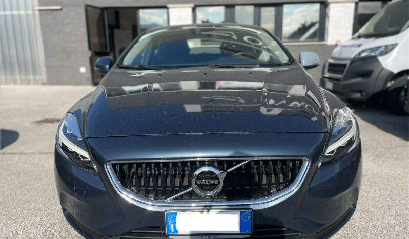 
								VOLVO V40 2.0 D2 R-DESIGN 120CV full									