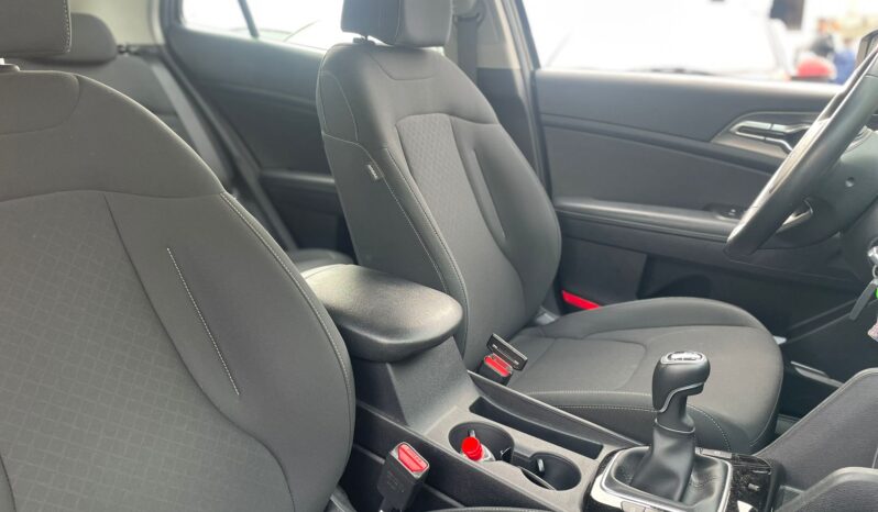 
								KIA SPORTAGE 1.6MHEV BUSINESS 136CV full									