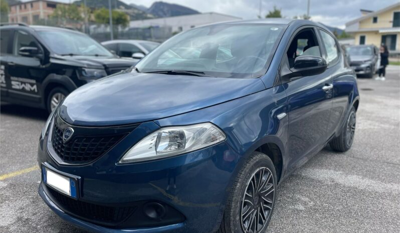 
								LANCIA YPSILON 1.0 FIREFLY HYBRID SILVER PLUS 69CV full									