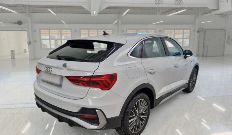 
								AUDI Q3 2.0TDI SPORTBACK S-LINE EDITION 150CV full									