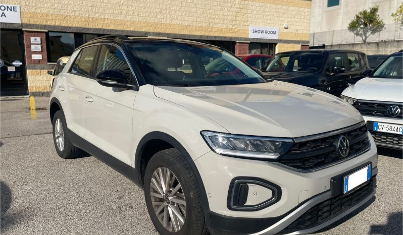 
								VOLKSWAGEN T-ROC 1.0 LIFE 110CV full									