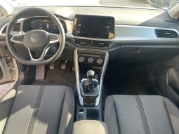 
										VOLKSWAGEN T-ROC 1.0 LIFE 110CV full									