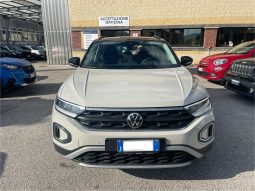 
										VOLKSWAGEN T-ROC 1.0 LIFE 110CV full									