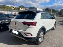 
										VOLKSWAGEN T-ROC 1.5 LIFE DSG 150CV full									