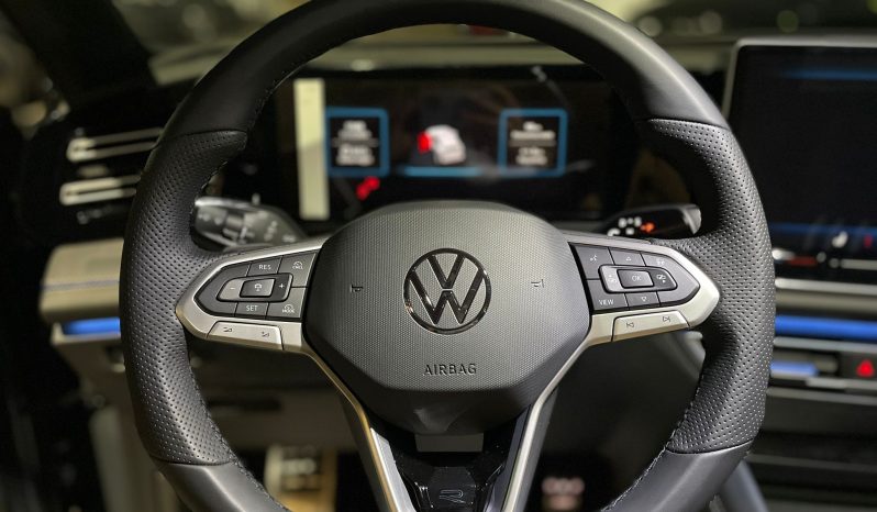 
								VOLKSWAGEN TIGUAN 2.0 DSG R-LINE PLUS 150CV full									