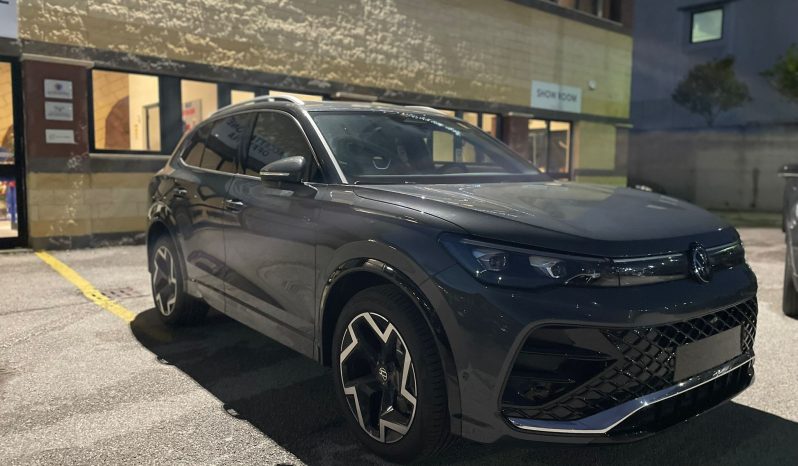
								VOLKSWAGEN TIGUAN 2.0 DSG R-LINE PLUS 150CV full									